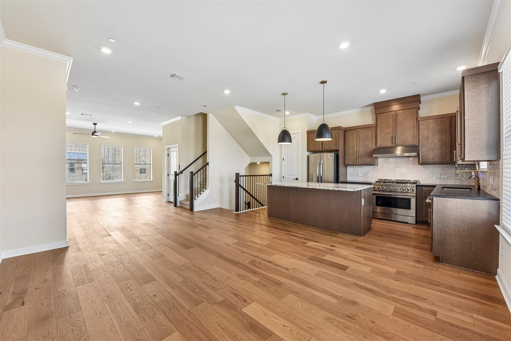 245 John Webster St - Photo 8