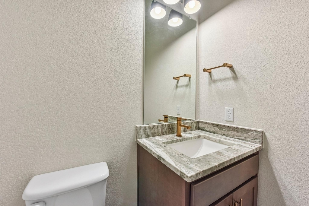 245 John Webster St - Photo 12