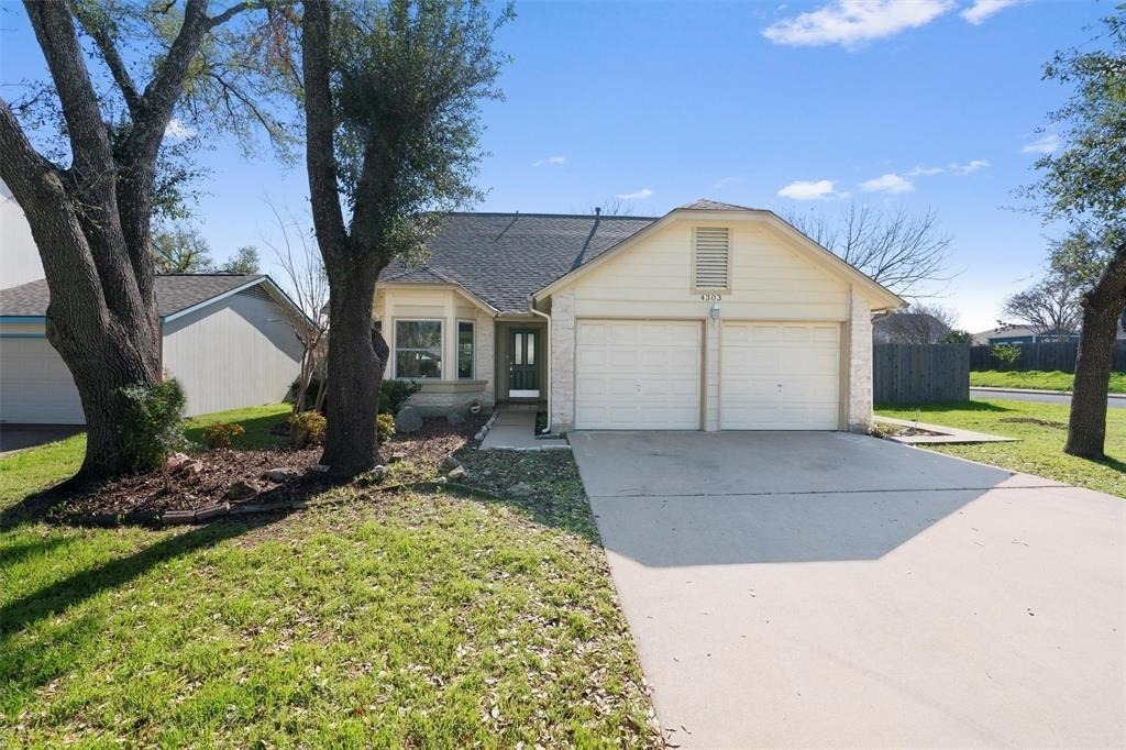 4303 Steve Scarbrough Dr - Photo 0