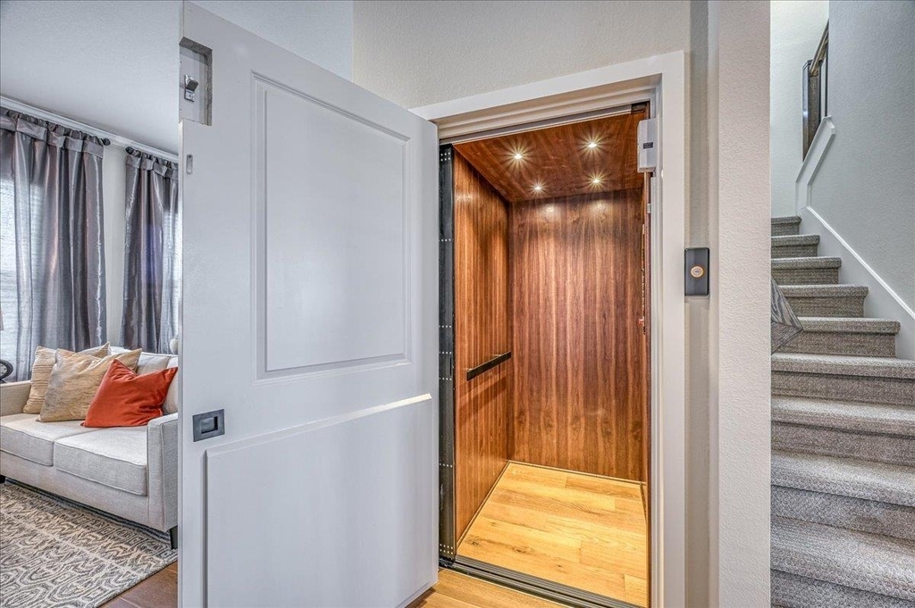213 John Webster St - Photo 10