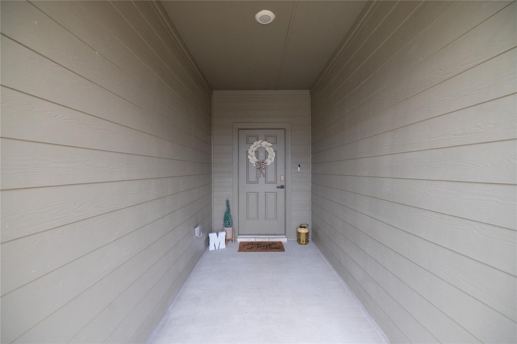 583 Taggart Trl - Photo 3