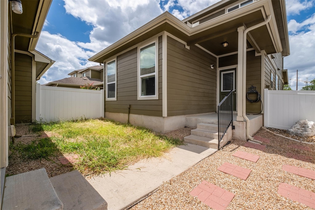 730 Lost Pines Ln - Photo 22