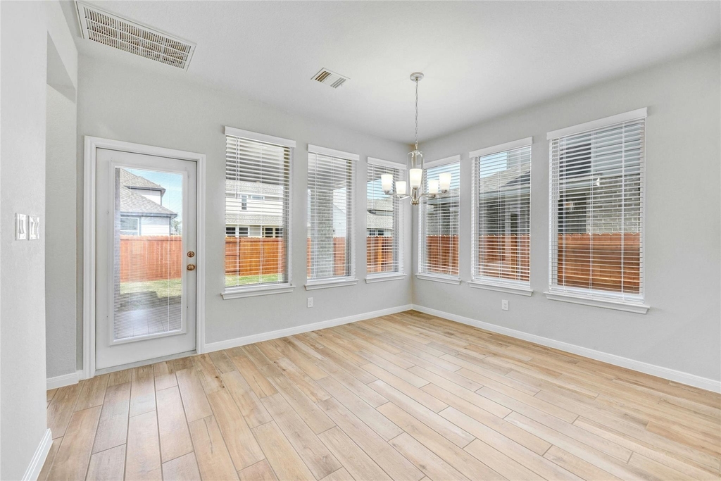 105 Danielson St - Photo 14