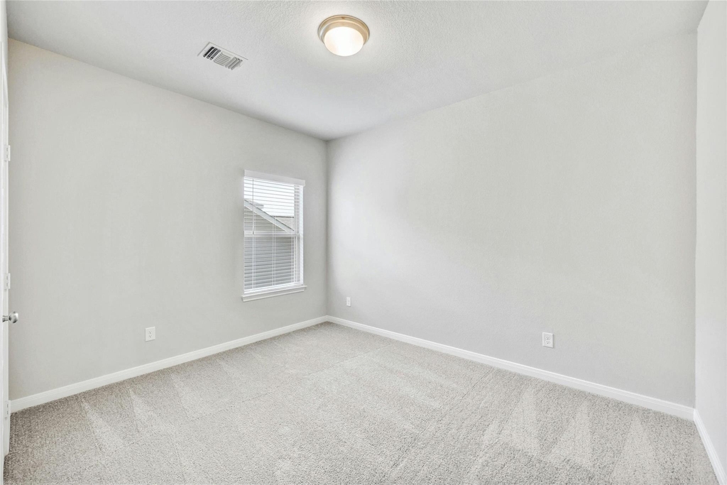 105 Danielson St - Photo 27