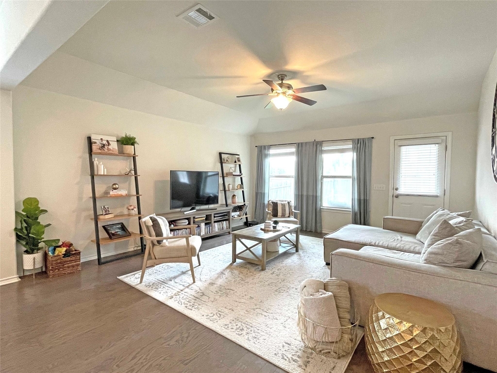 13313 Henneman Dr - Photo 7