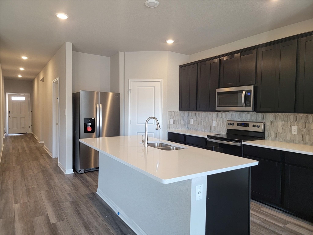 112 Capella Way - Photo 1