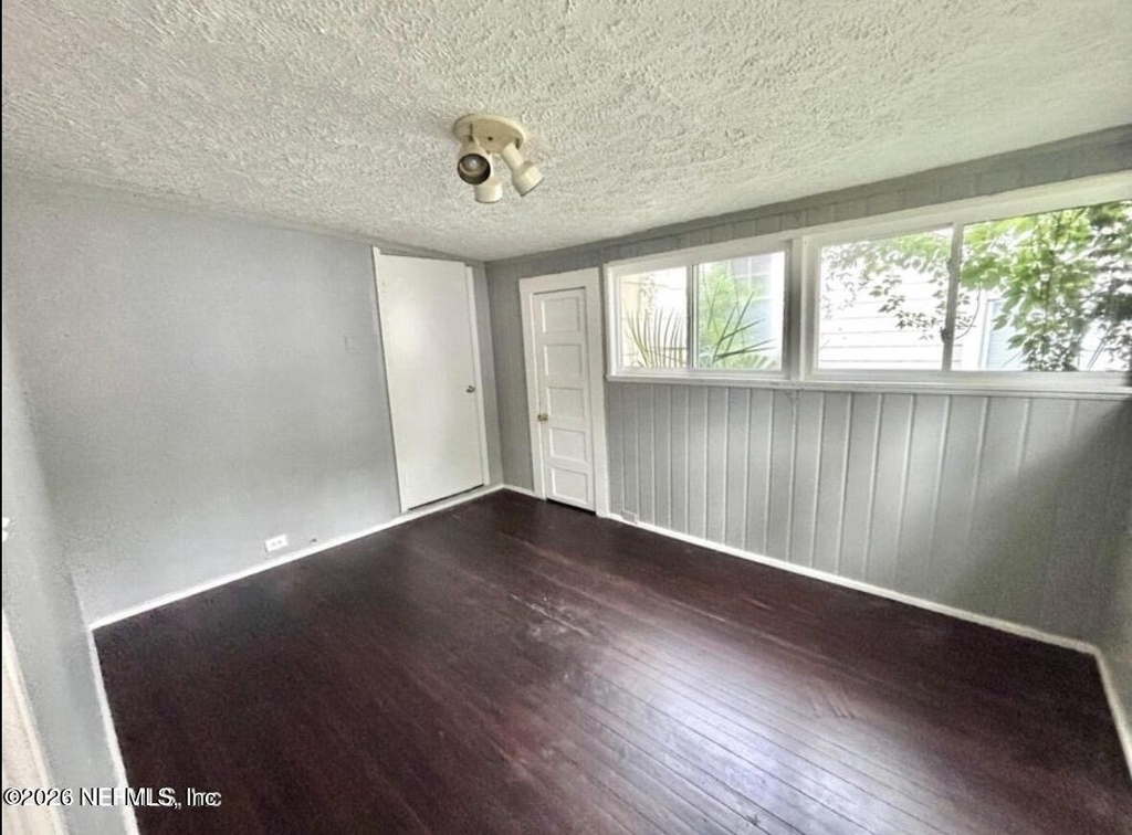 2798 Herschel Street - Photo 13
