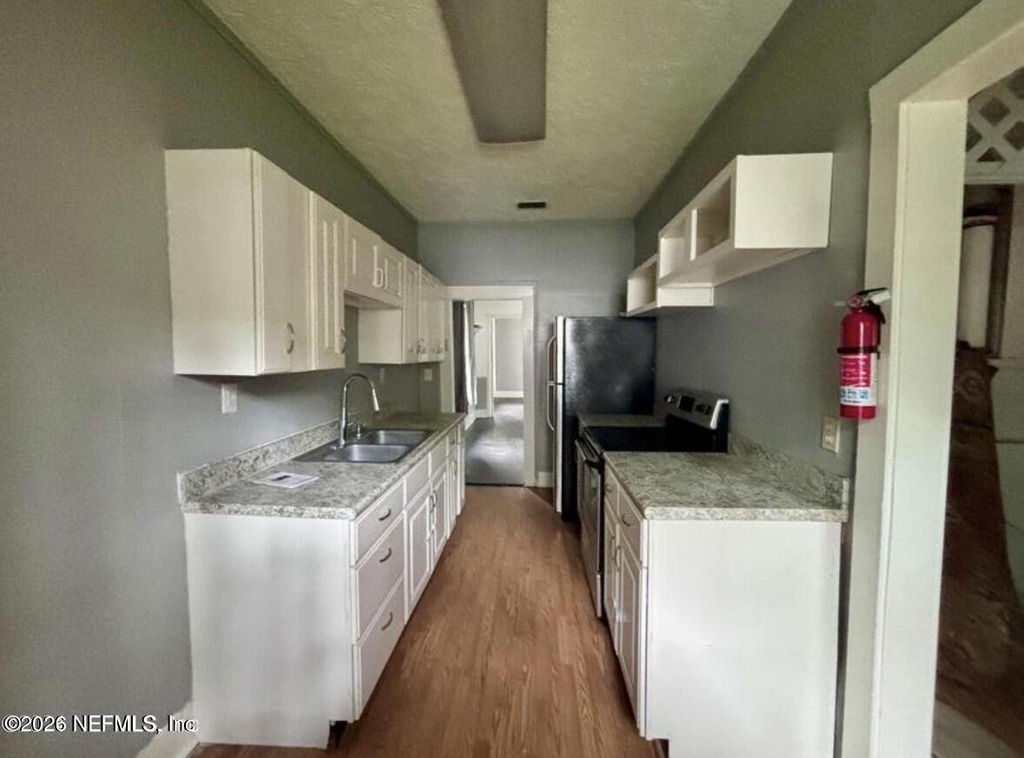 2798 Herschel Street - Photo 7