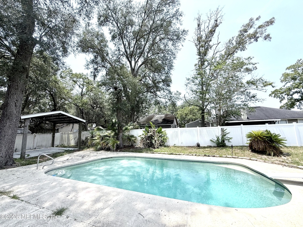 8524 Bitterwood Court - Photo 14