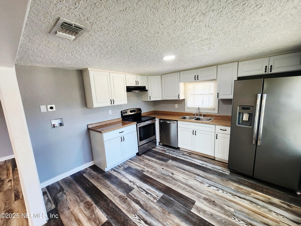 3238 Townsend Boulevard - Photo 5