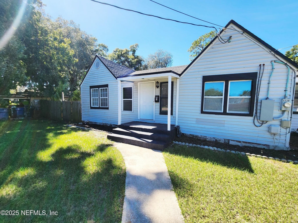 3238 Townsend Boulevard - Photo 0