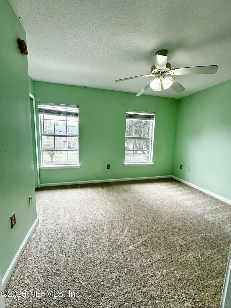 1520 Fieldview Drive - Photo 11