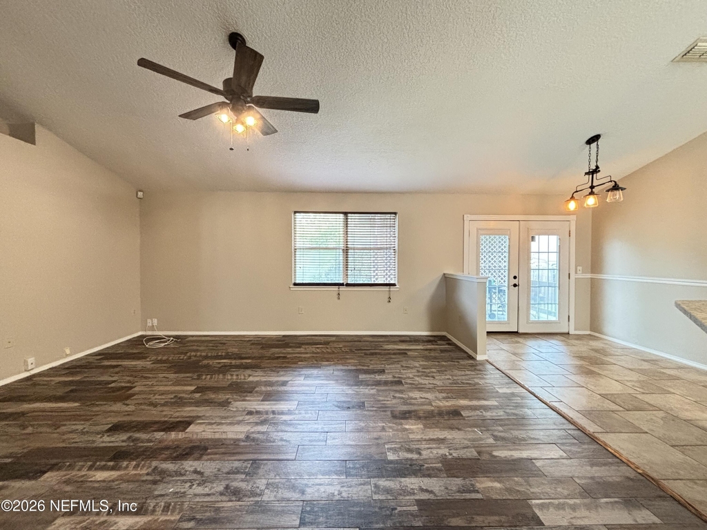 1270 Tahoe Court - Photo 3