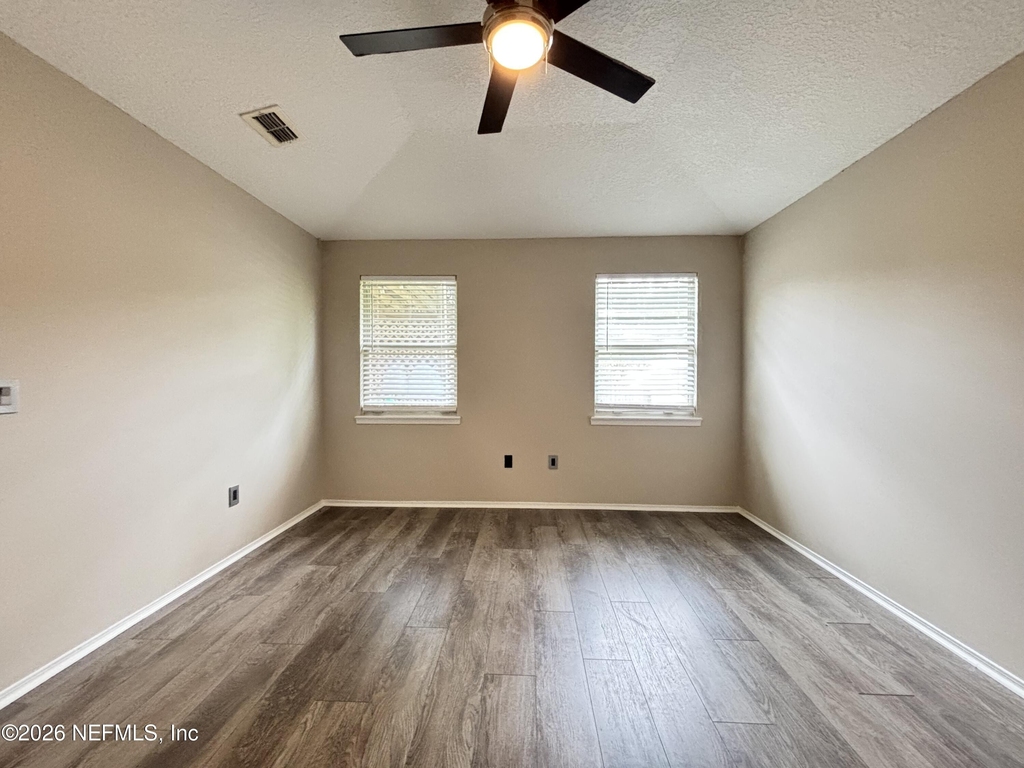 1270 Tahoe Court - Photo 8