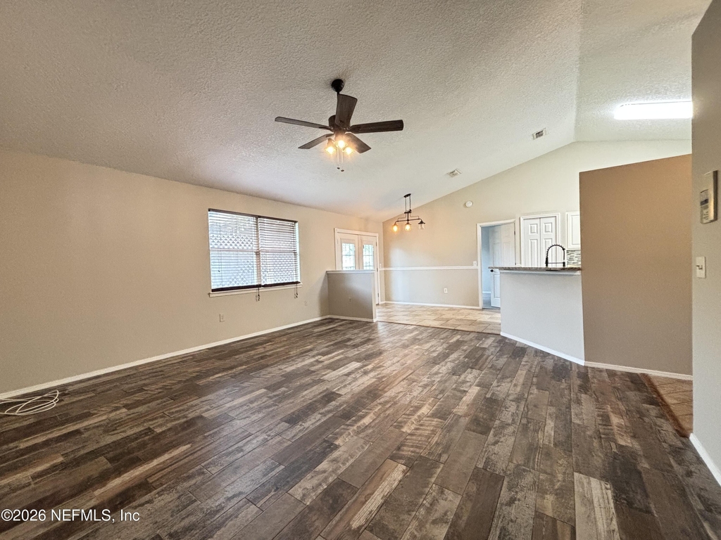 1270 Tahoe Court - Photo 15
