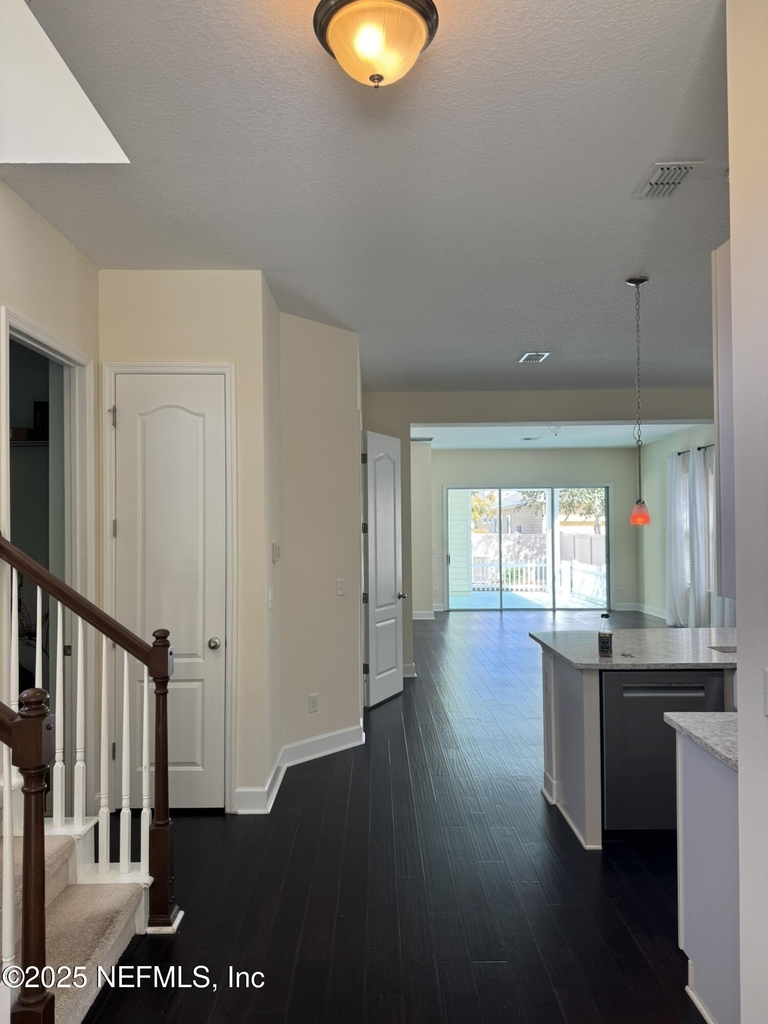 186 Lone Eagle Way - Photo 10