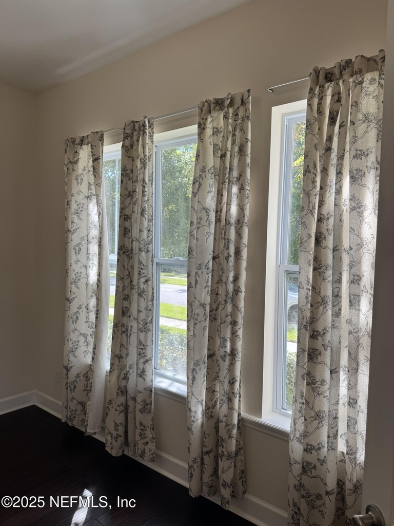 186 Lone Eagle Way - Photo 4
