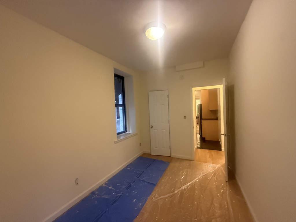152 East 84th Street - Photo 5