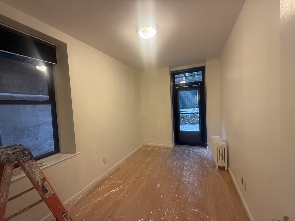 152 East 84th Street - Photo 7