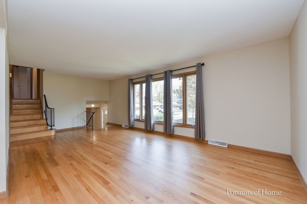 8s122 Washington Street - Photo 4