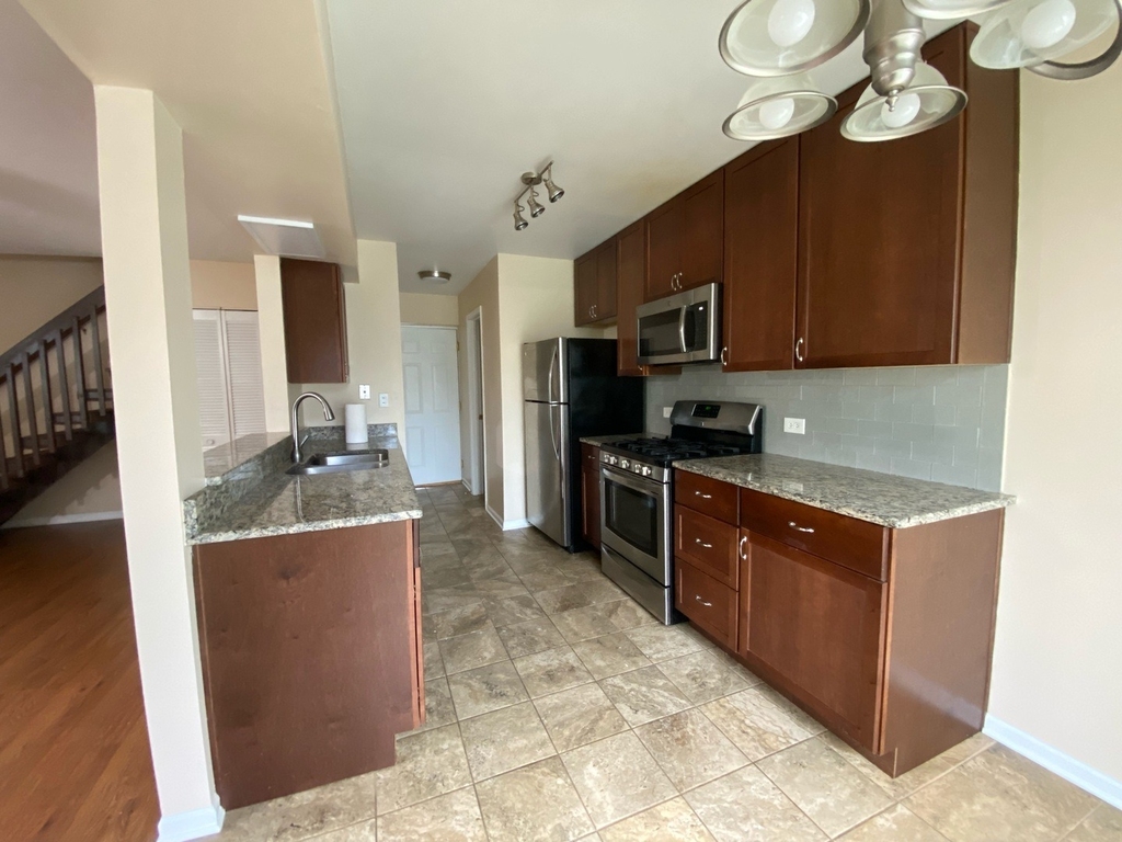 333 Regatta Point - Photo 4