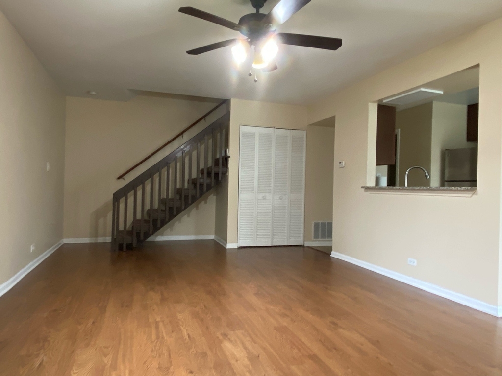333 Regatta Point - Photo 2