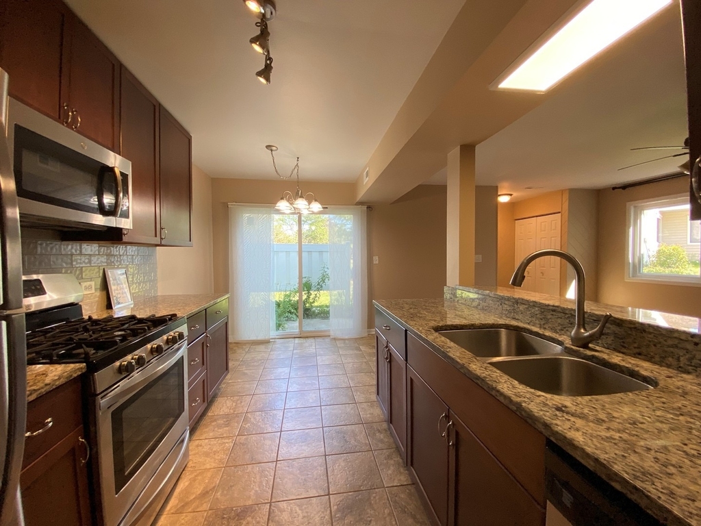 333 Regatta Point - Photo 5