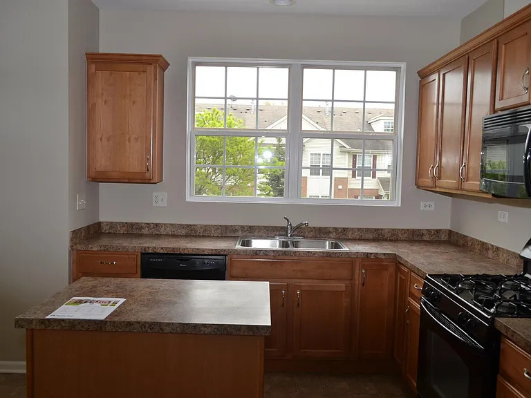 10225 Camden Lane - Photo 11