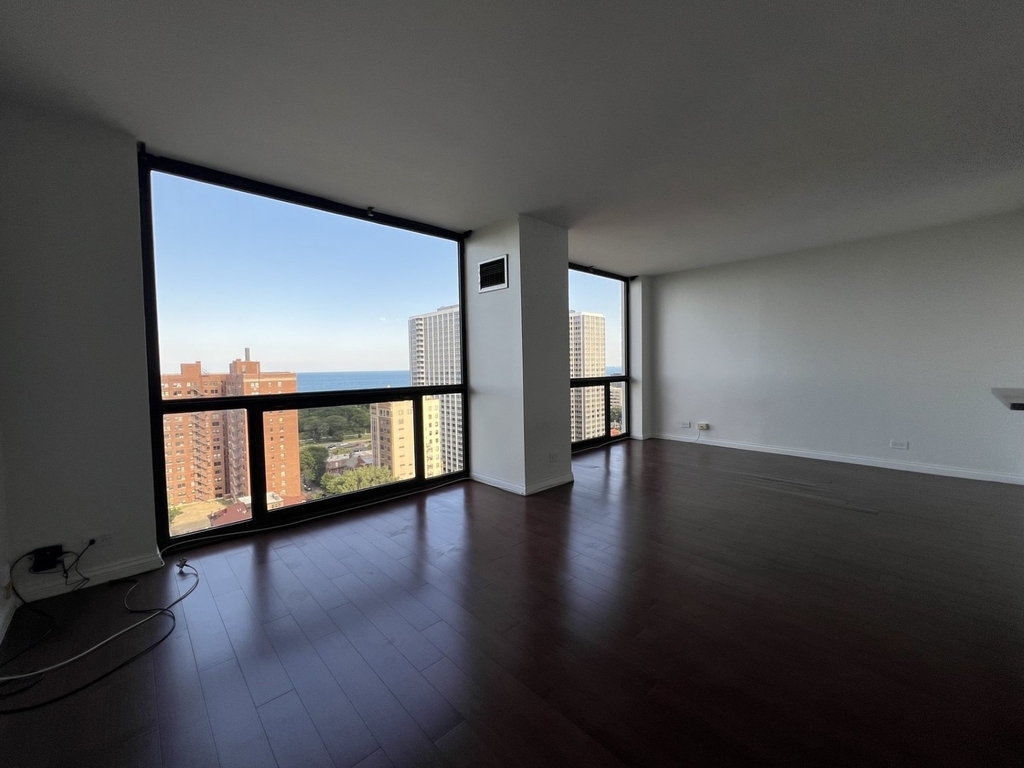 4343 N Clarendon Avenue - Photo 30