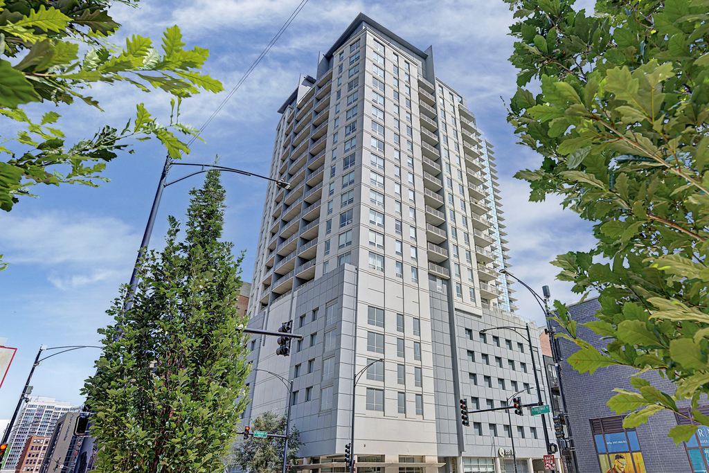 330 W Grand Avenue - Photo 0