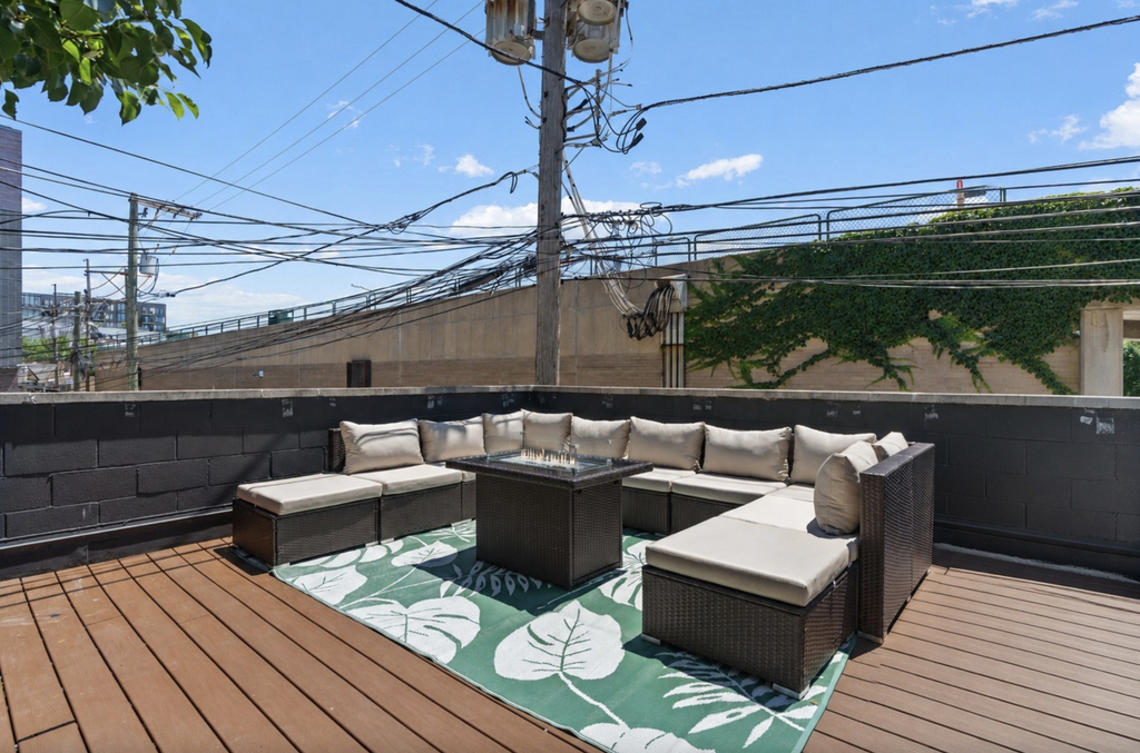 1131 W Addison Street - Photo 18