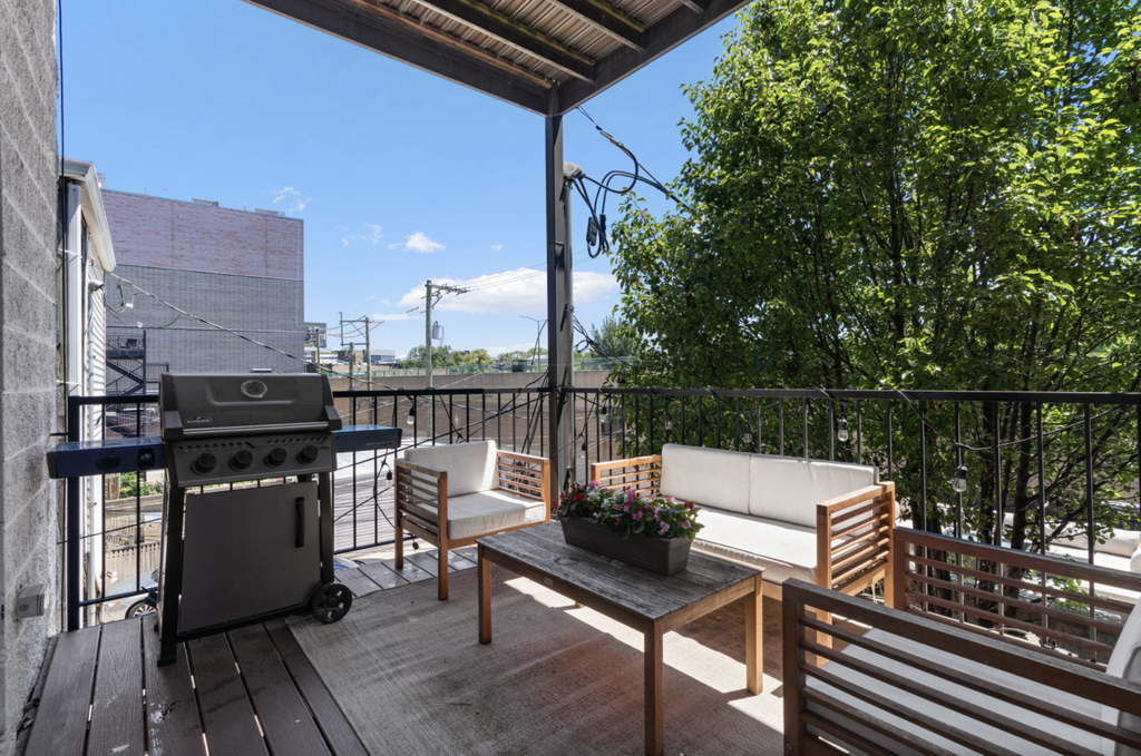 1131 W Addison Street - Photo 16