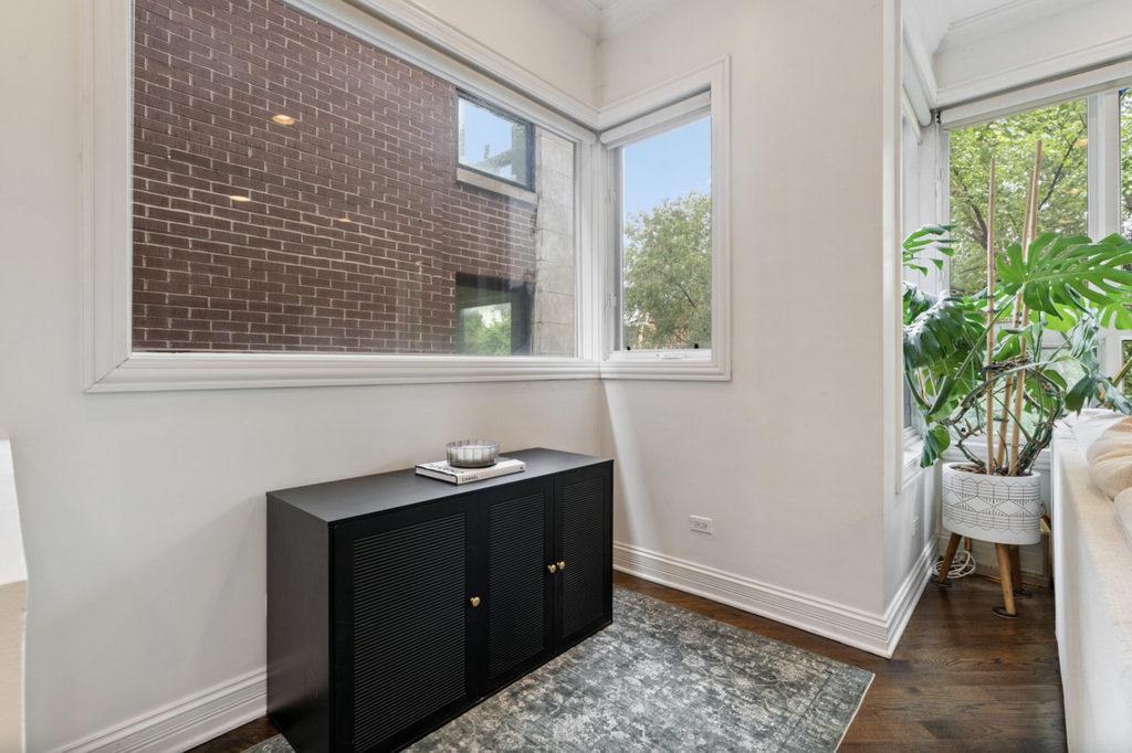 1131 W Addison Street - Photo 3