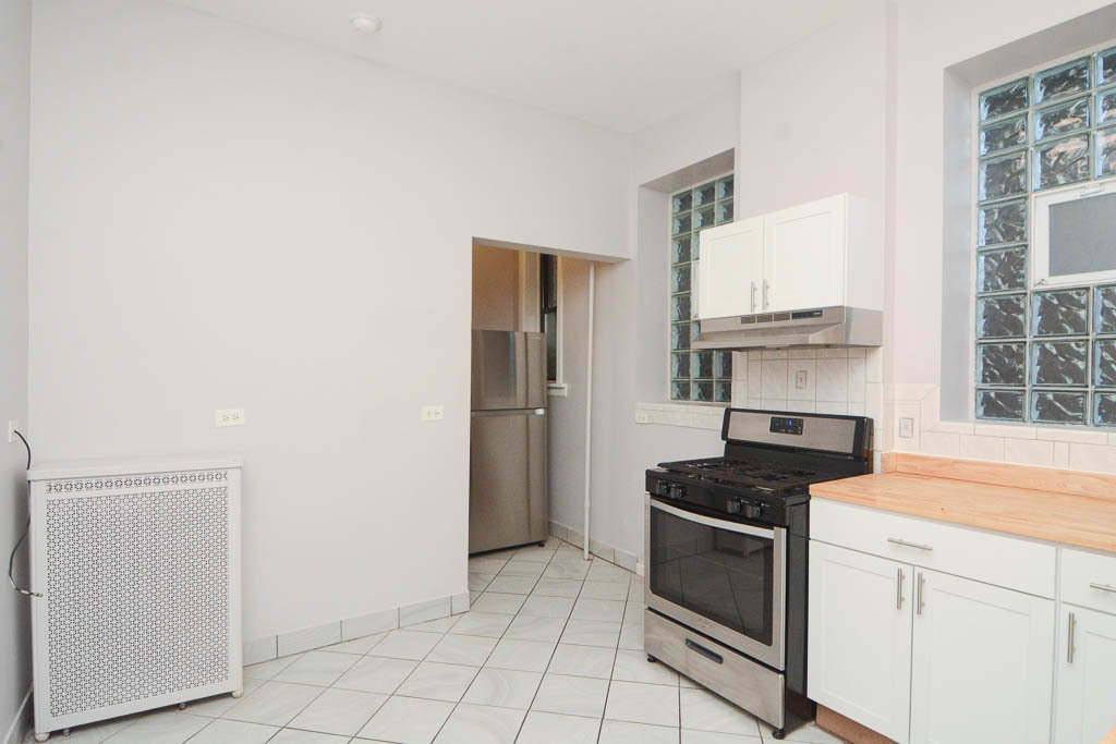 2202 W Belmont Avenue - Photo 4