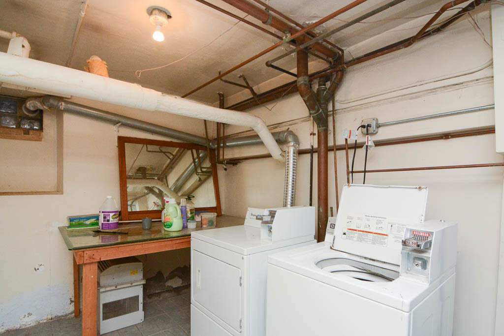 2202 W Belmont Avenue - Photo 18