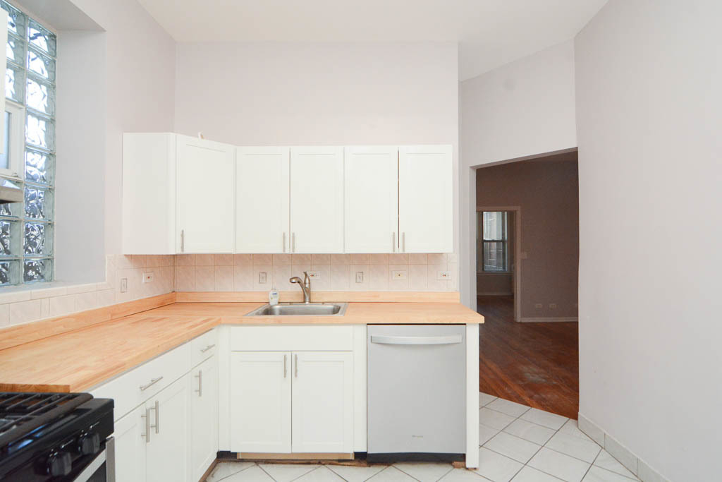2202 W Belmont Avenue - Photo 2