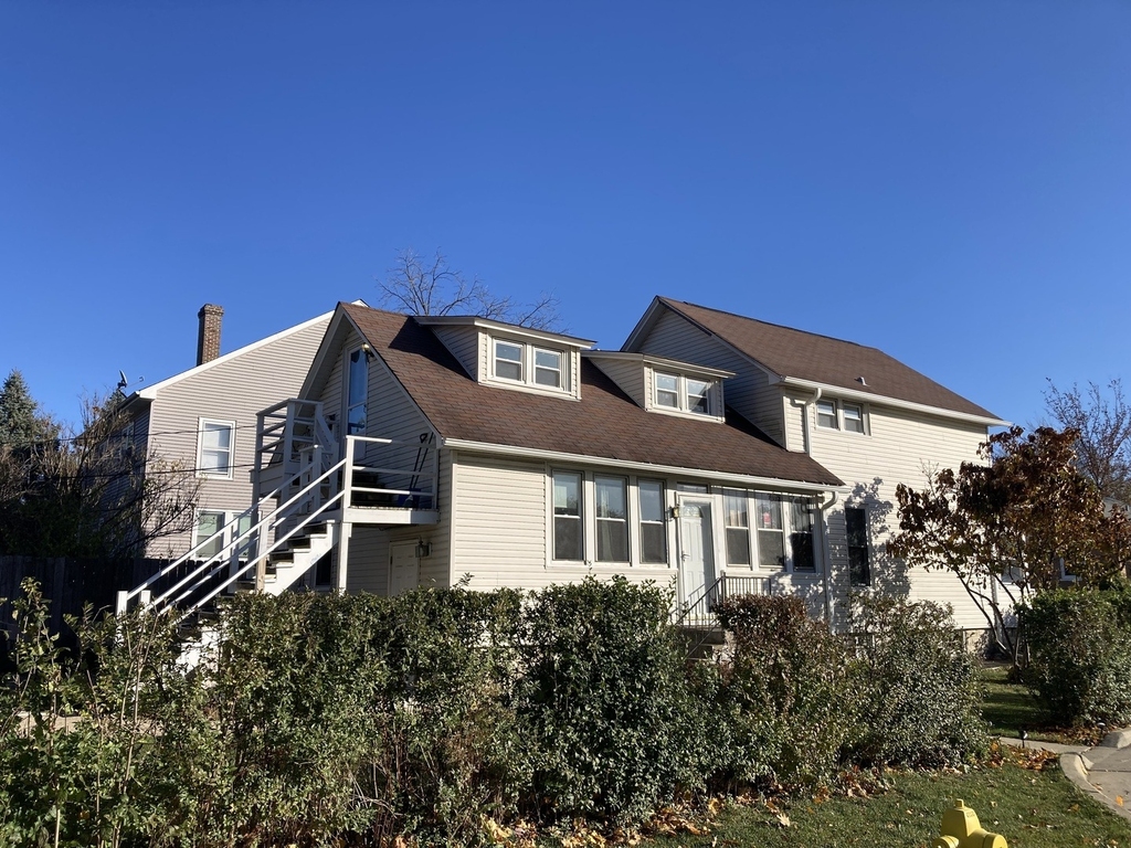 5425 Webster Street - Photo 0