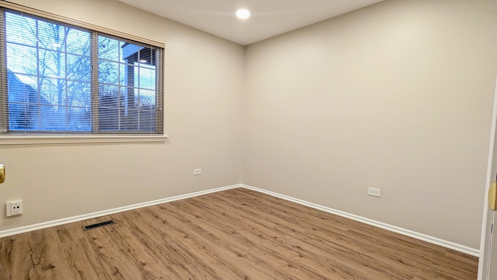 1628 Columbia Circle - Photo 11