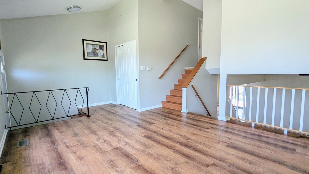 382 Dover Drive - Photo 2