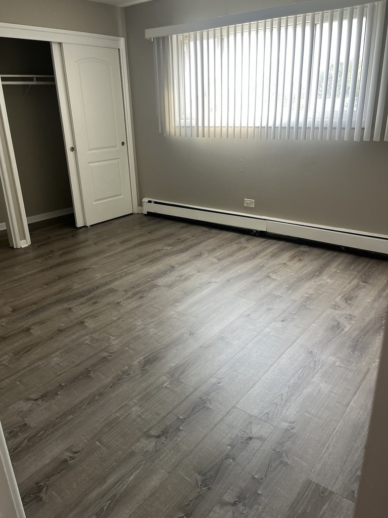 5740 W 108th Street - Photo 5