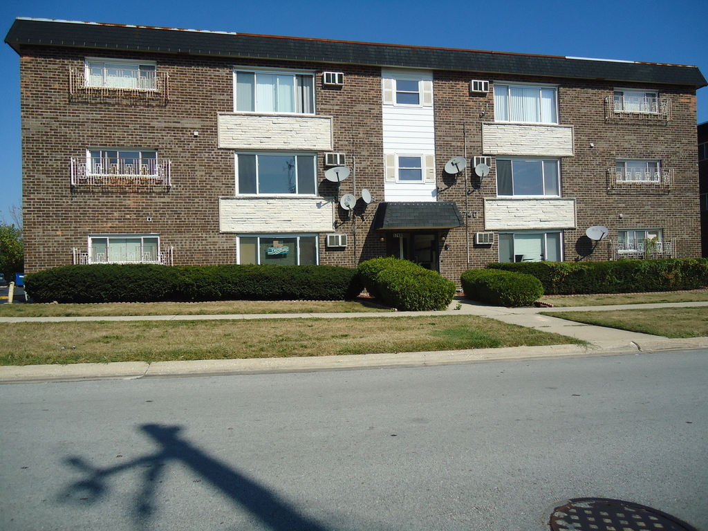 5740 W 108th Street - Photo 0