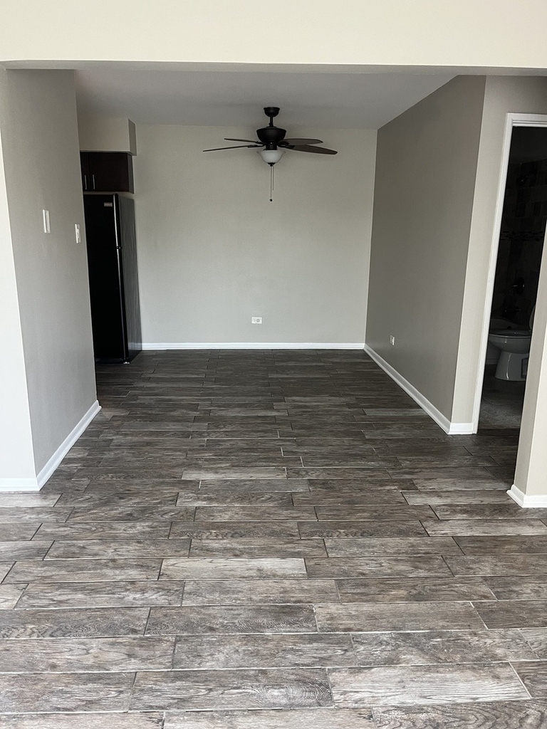 5740 W 108th Street - Photo 4