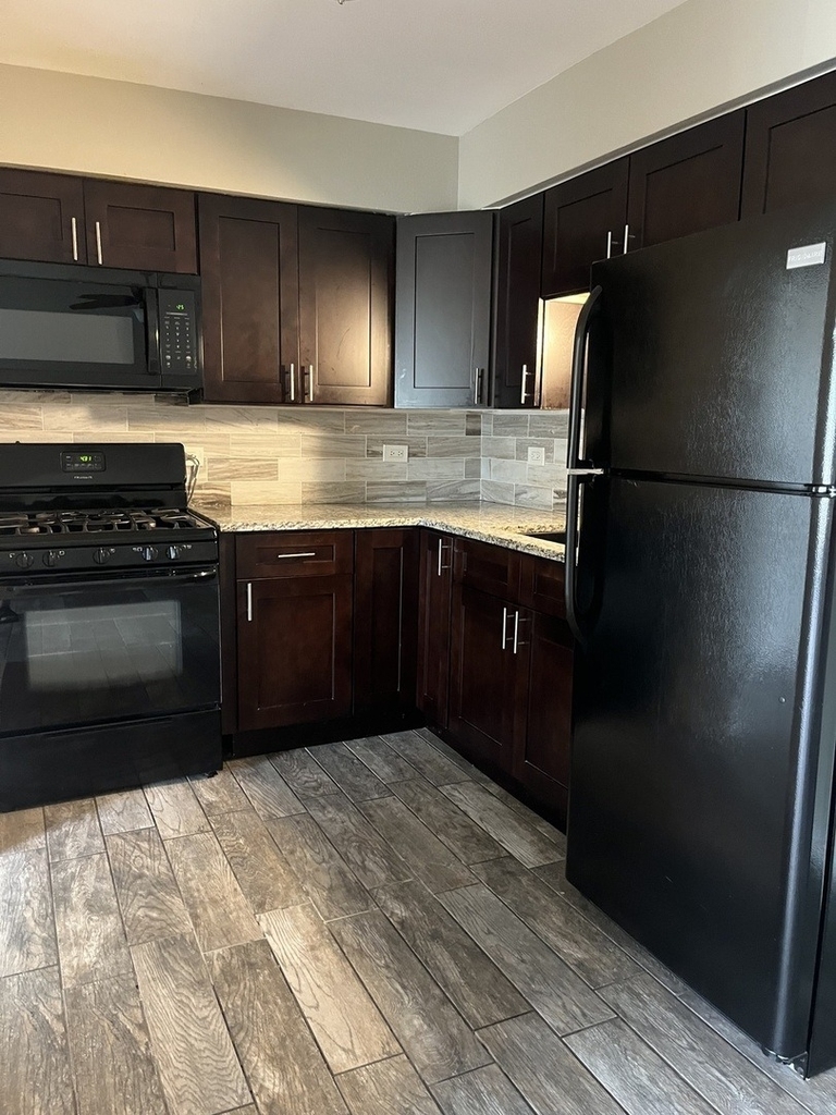 5740 W 108th Street - Photo 3
