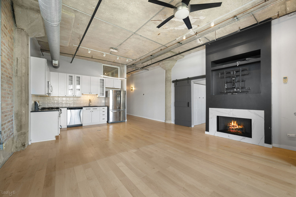 1516 S Wabash Avenue - Photo 3