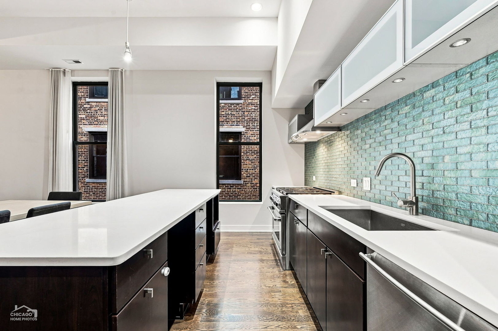 114 N Aberdeen Street - Photo 9