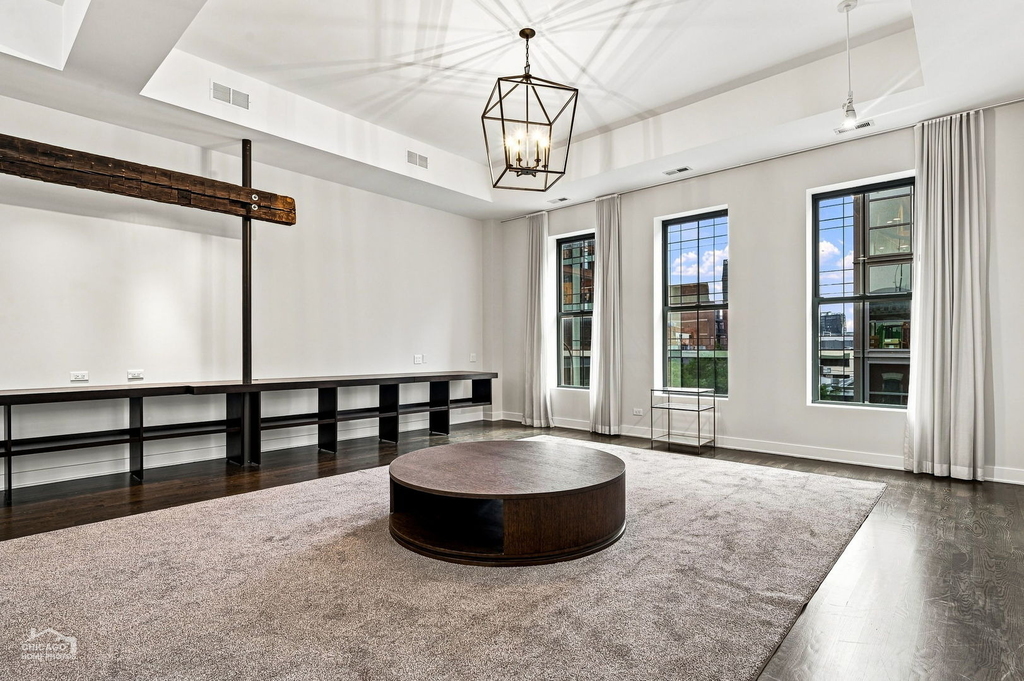 114 N Aberdeen Street - Photo 2