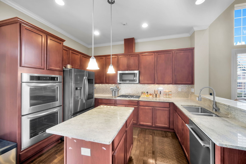 1031 Ravendale Court - Photo 13