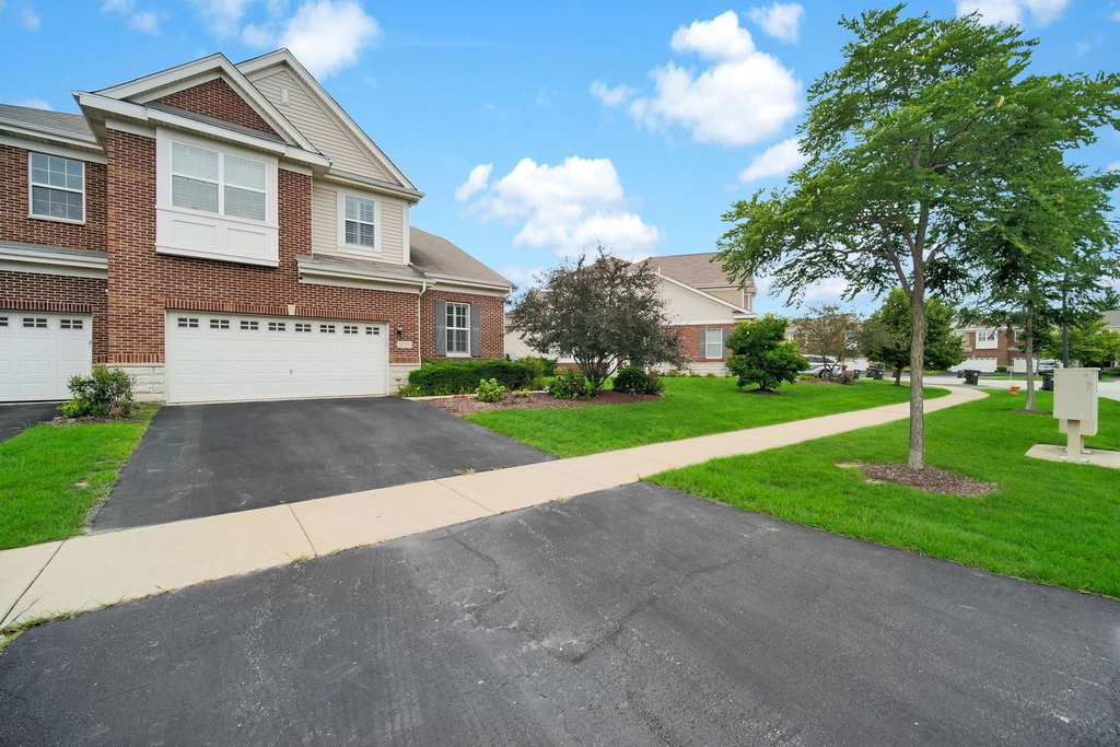 1031 Ravendale Court - Photo 40