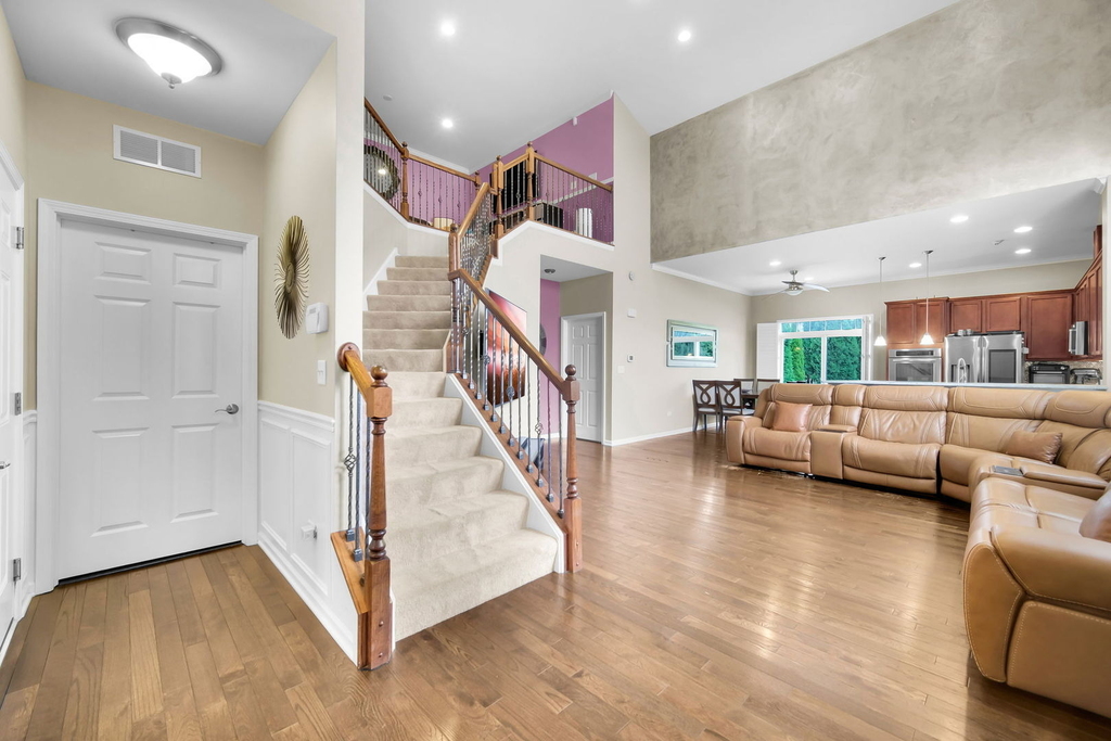 1031 Ravendale Court - Photo 2