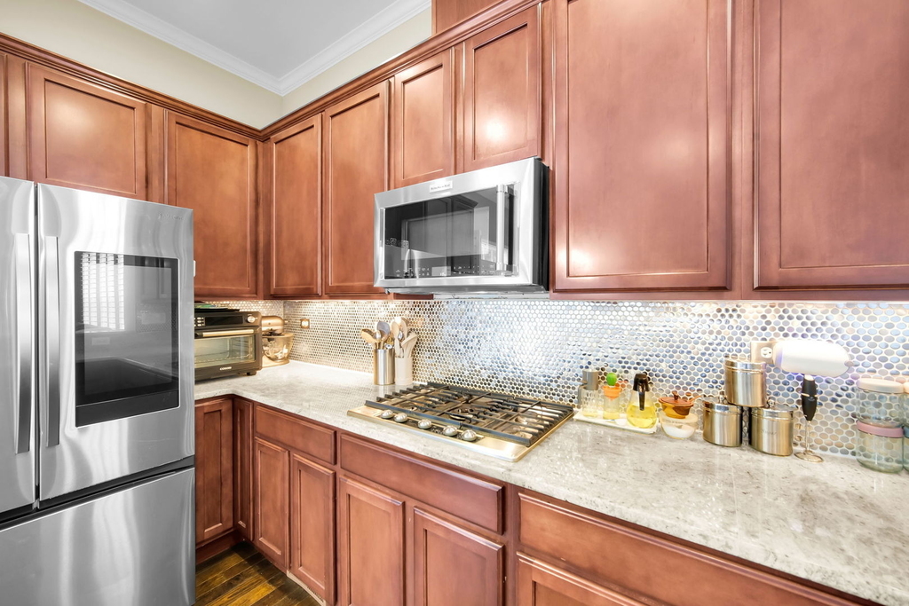 1031 Ravendale Court - Photo 10